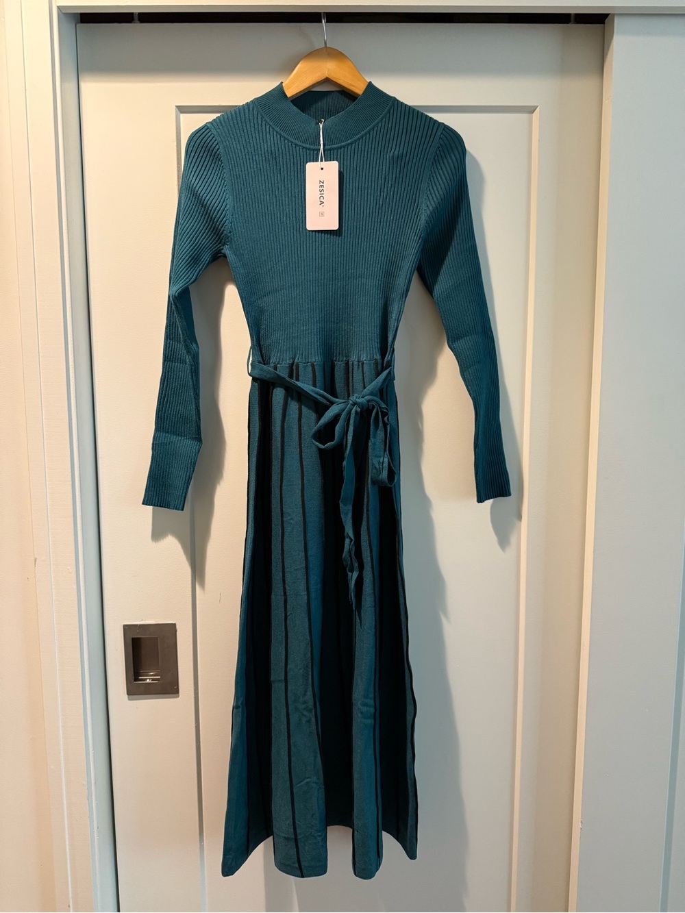 Zesica Teal Ribbed Knit Belted Dress size Small